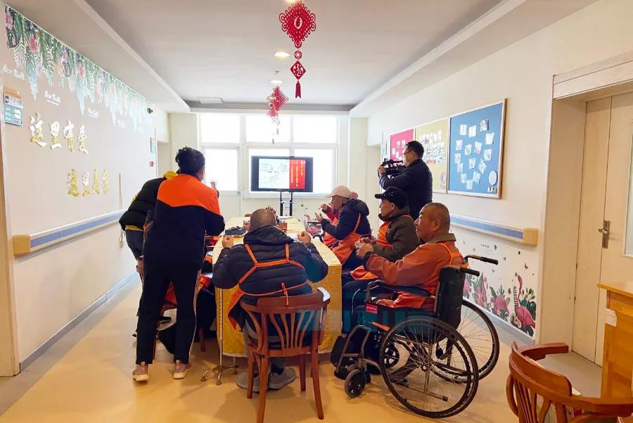 青岛新泰康养老院防跌倒适老化设施，尽显人文关怀