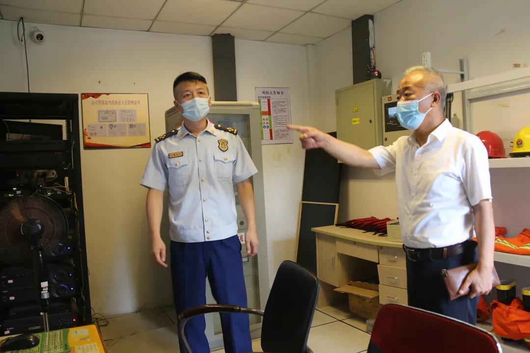 联合安全检查为新万增长者保驾护航